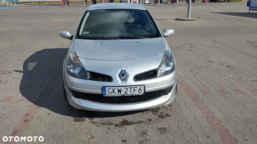 Renault Clio - 12