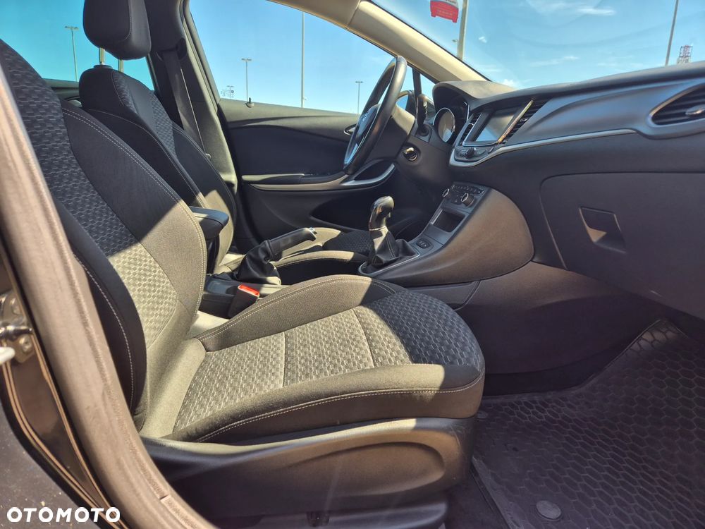 Opel Astra 1.6 D (CDTI) Start/Stop Dynamic - 25