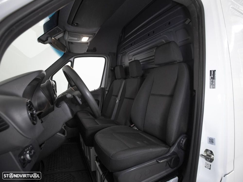 Mercedes-Benz E-SPRINTER - 10