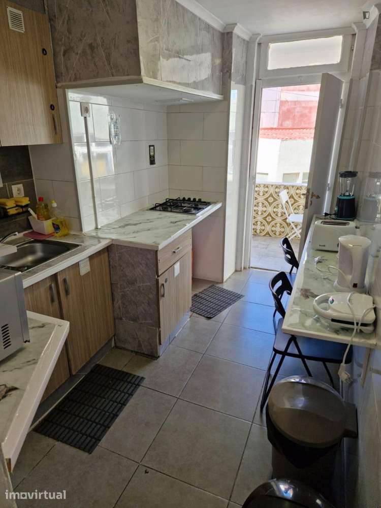 Quarto - localizado em Arroios Lisbon - Grande imagem: 3/23