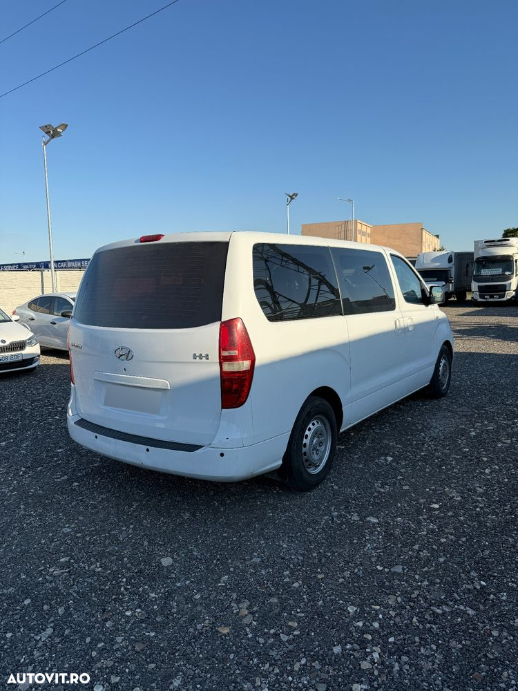 Hyundai H-1 Starex - 4