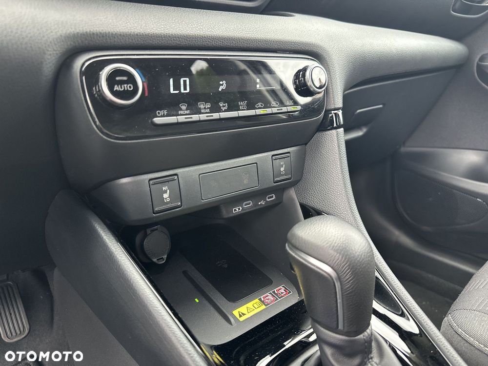 Toyota Yaris Hybrid 1.5 Style - 22