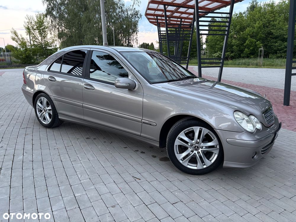 Mercedes-Benz Klasa C 200 CDI Avantgarde - 11