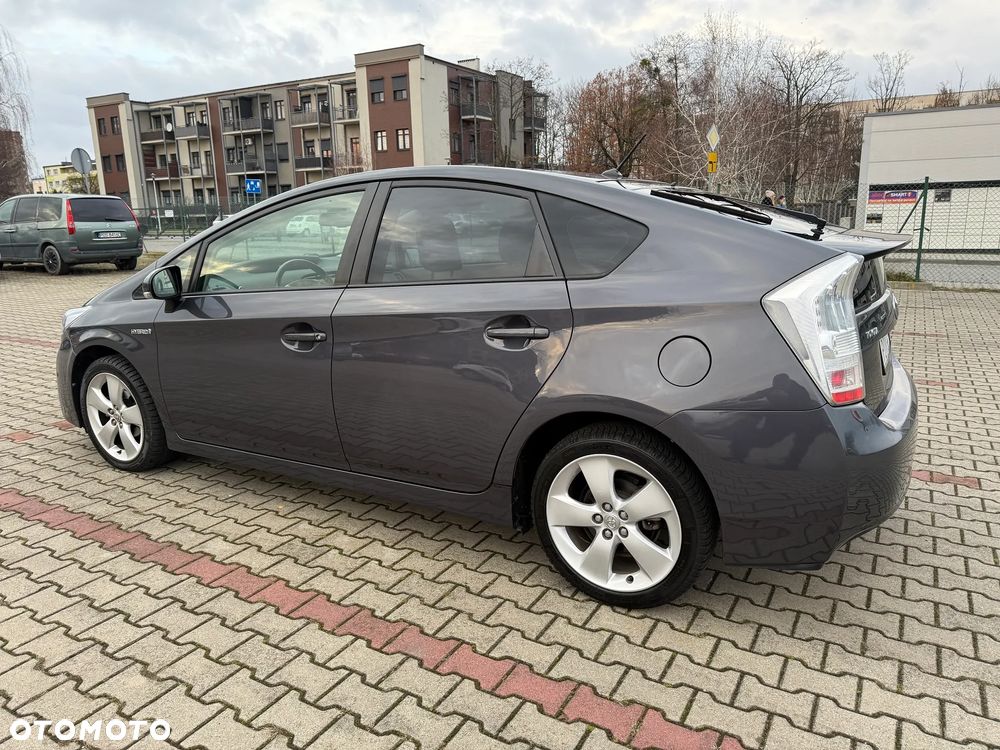 Toyota Prius (Hybrid) Comfort - 9
