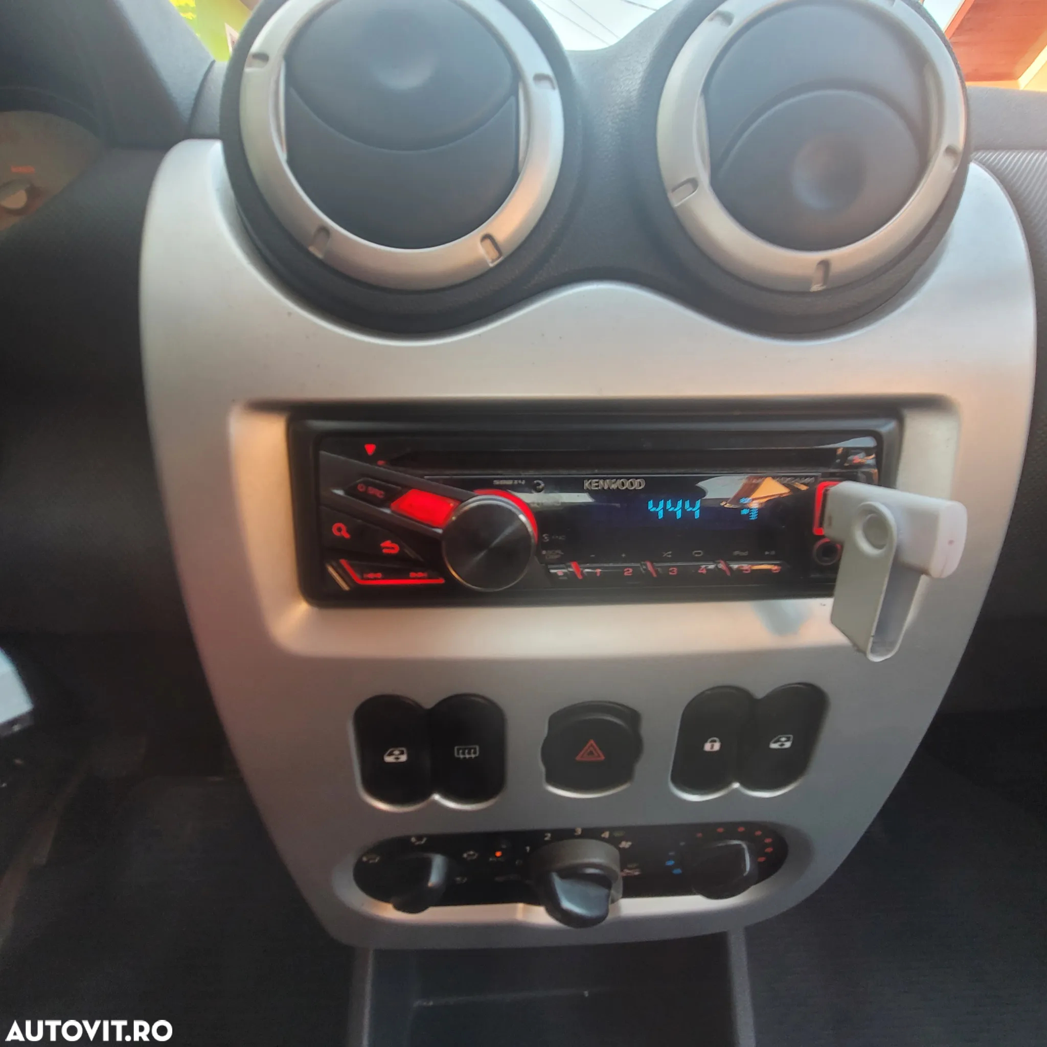 Dacia Logan - 5