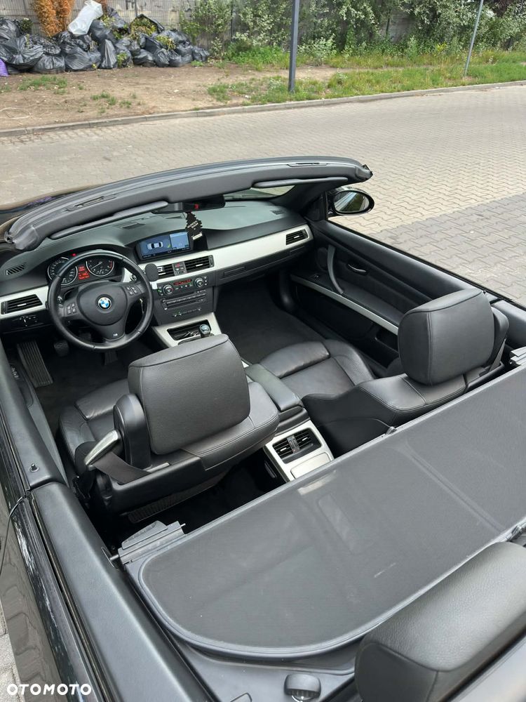 BMW Seria 3 330i - 29