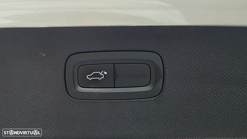 Volvo XC 90 2.0 D4 Momentum - 51