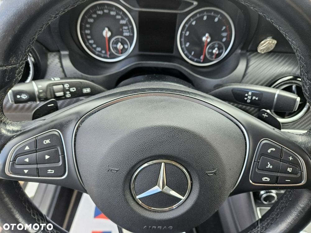 Mercedes-Benz GLA - 16