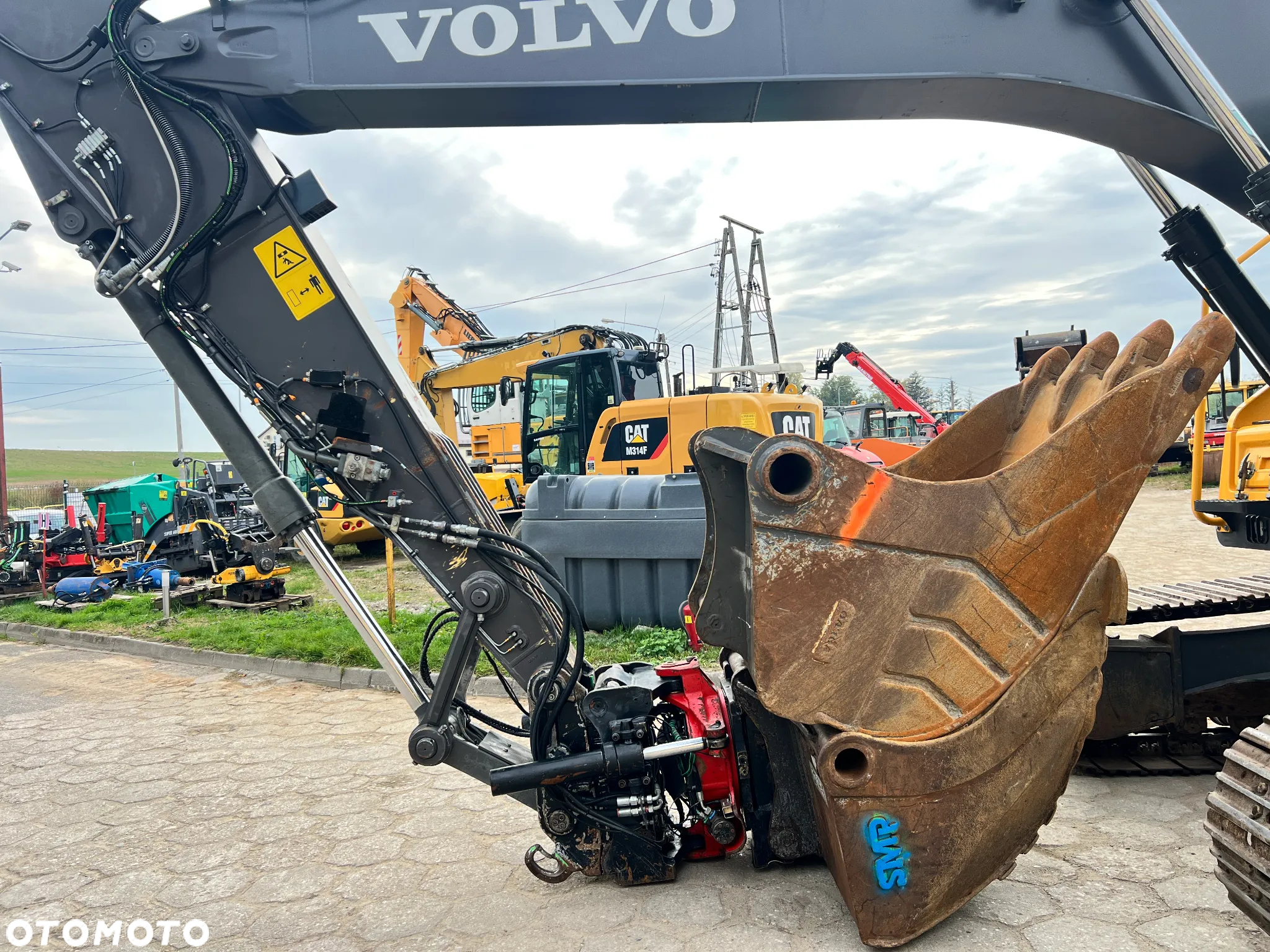 Volvo koparka gąsienicowa VOLVO EC220EL ROTOTILT 2x łyżka , system LEICA 3D, 2x szybkozłącze S70, webasto - 10