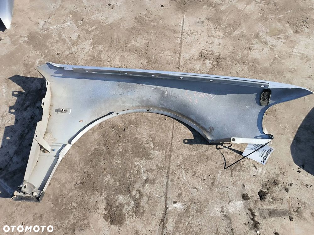 Boczek lewy przód Audi A8 D2 - 5