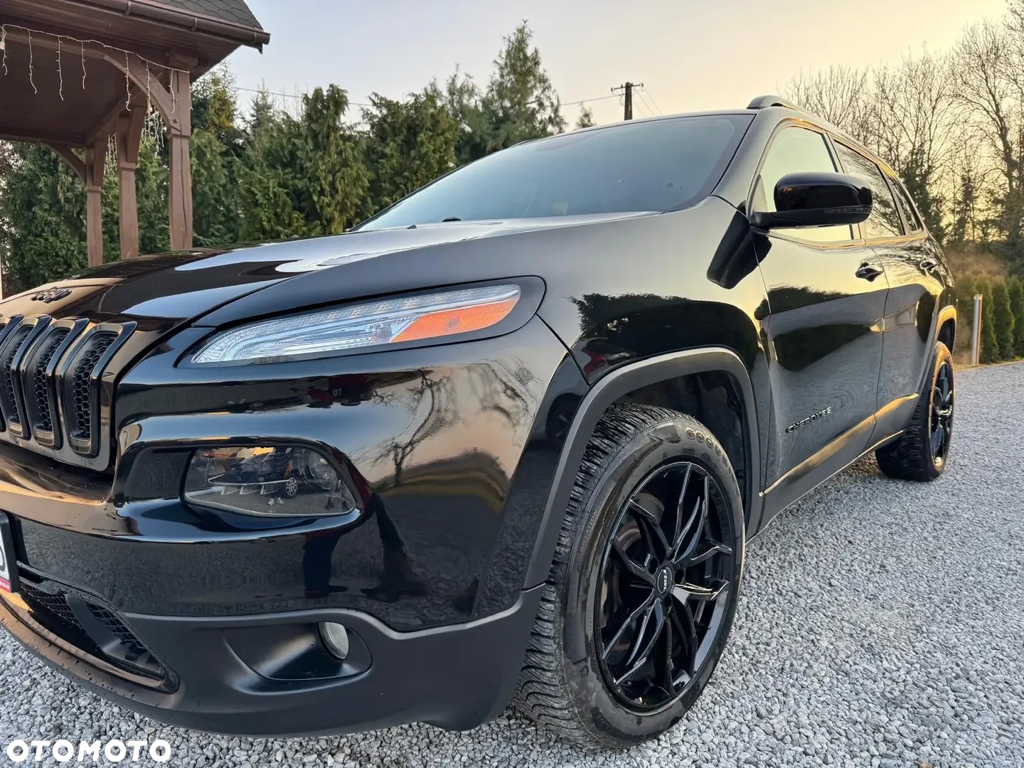 Jeep Cherokee - 3