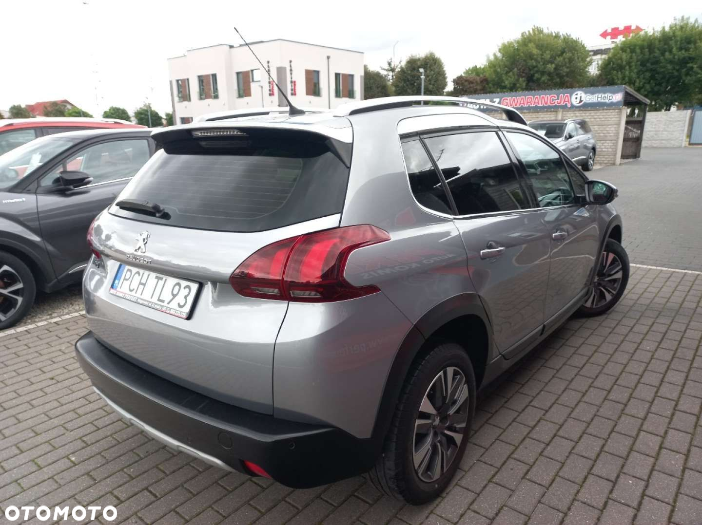Peugeot 2008 - 8