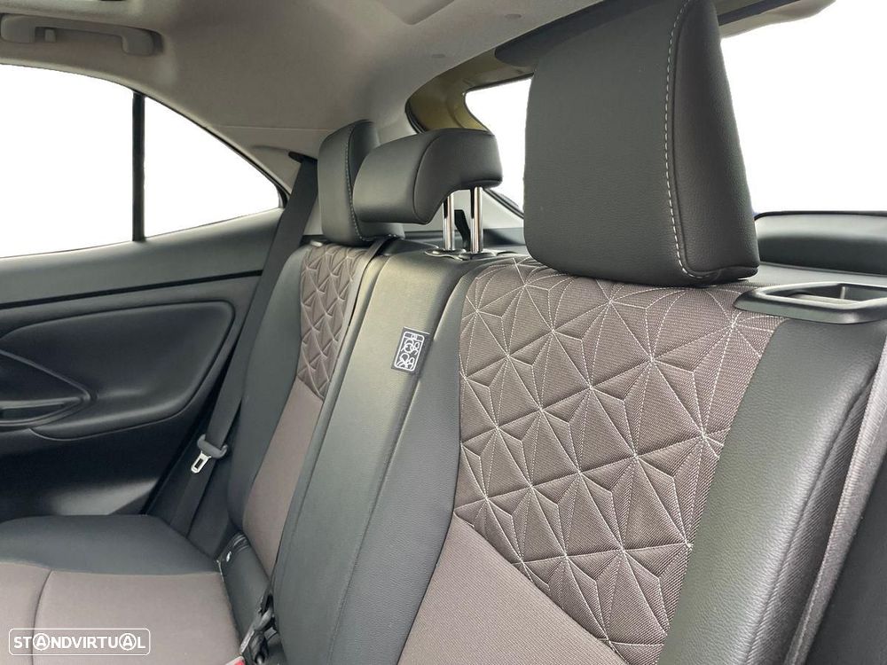 Toyota Yaris Cross 1.5 HDF Luxury - 12