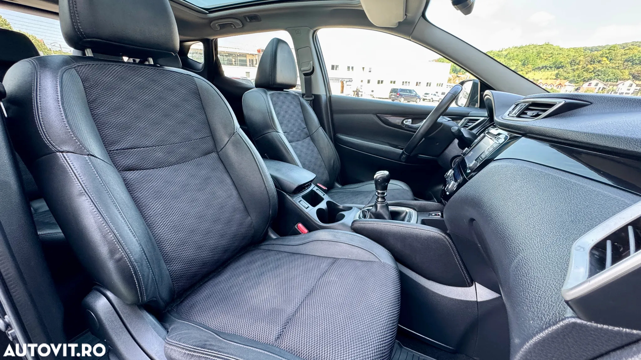 Nissan Qashqai 1.6 DCI 4 x 4 DPF Start/Stop tekna - 11