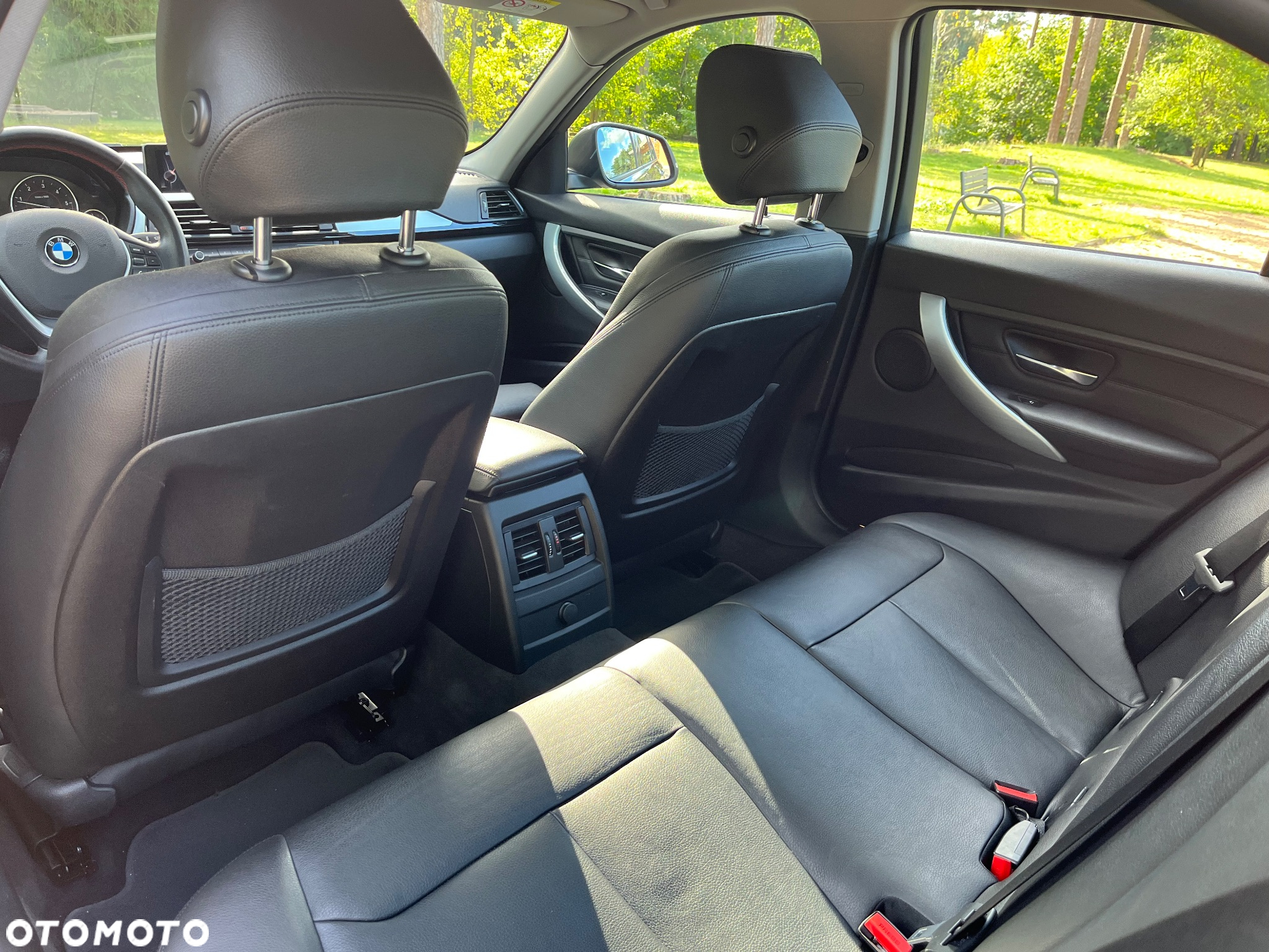 BMW Seria 3 318d Touring Sport Line - 16