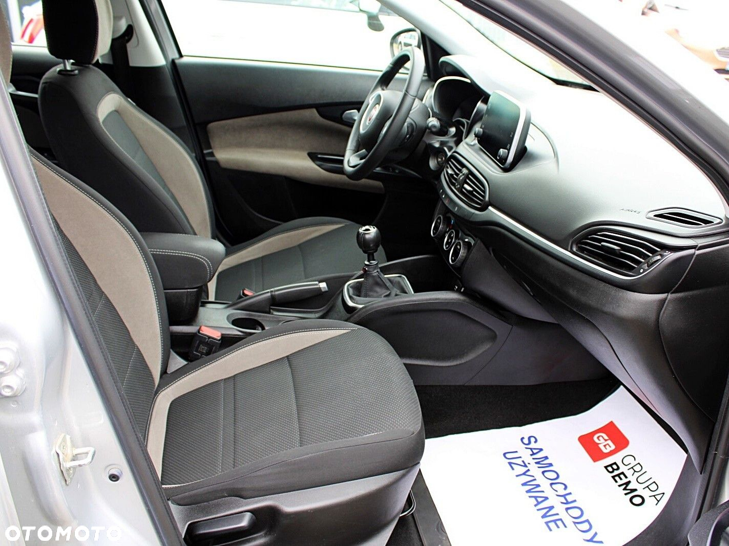Fiat Tipo 1.4 T-Jet 16v Lounge EU6d - 16