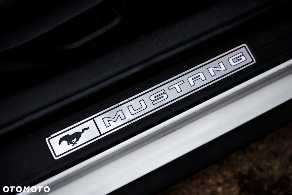 Ford Mustang Cabrio 2.3 Eco Boost - 21