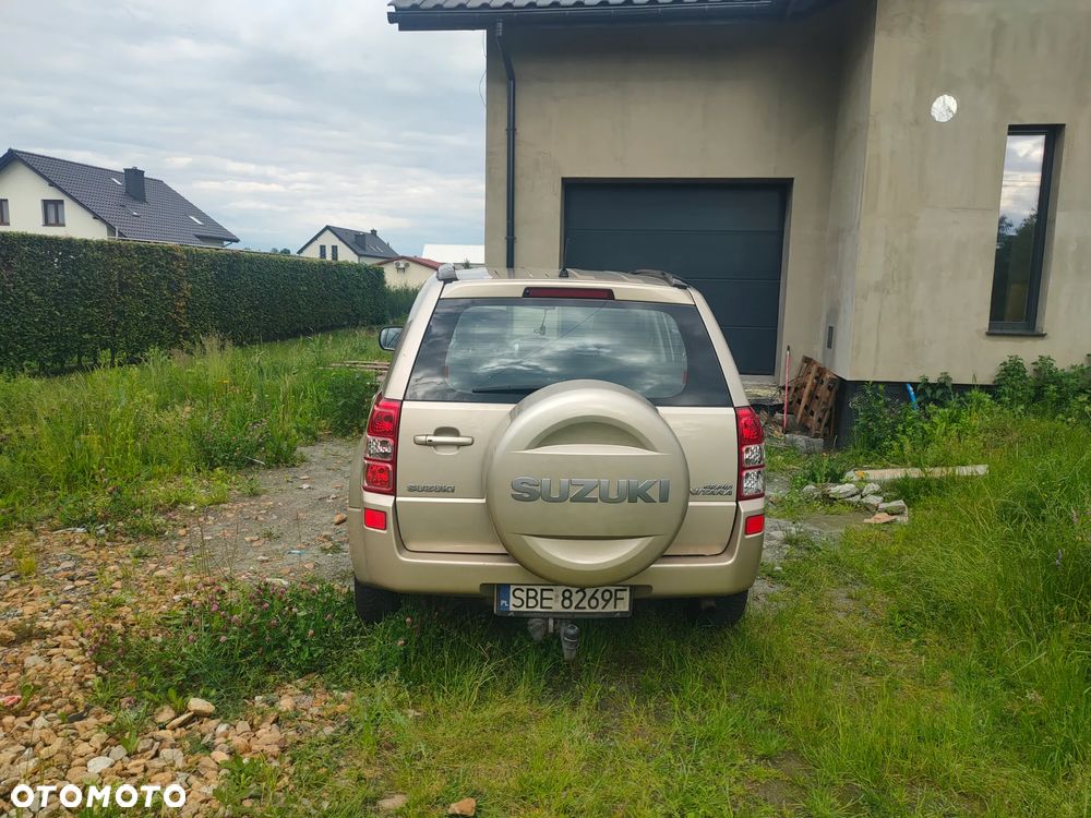 Suzuki Grand Vitara 2.0 De luxe - 4