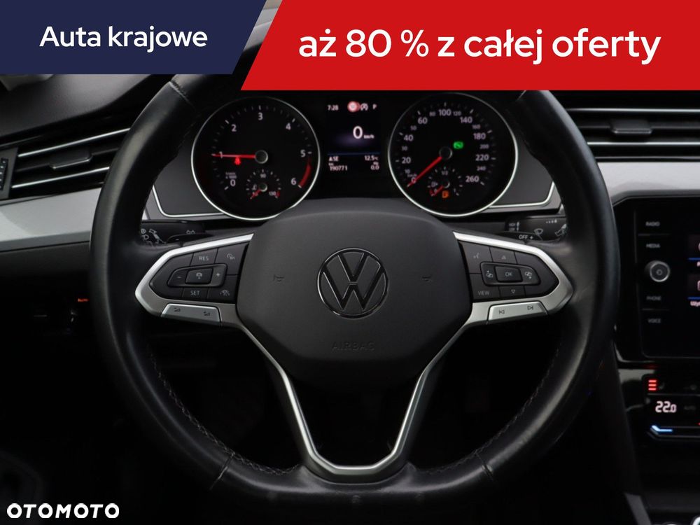 Volkswagen Passat - 20