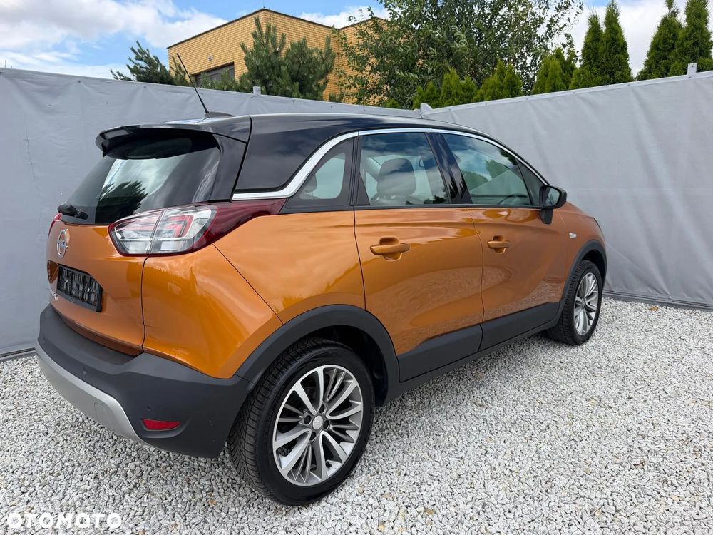 Opel Crossland X 1.2 T Design Line S&S - 9