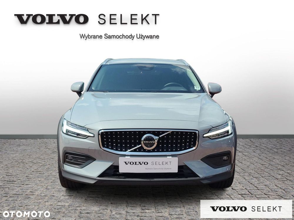 Volvo V60 Cross Country - 9