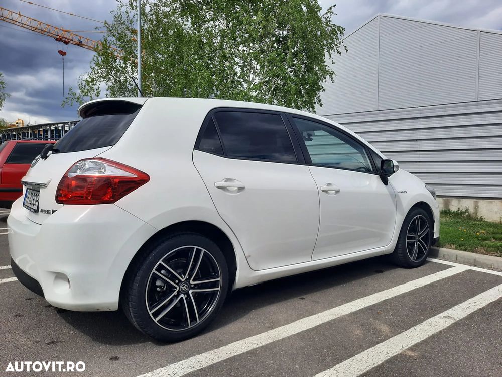 Toyota Auris 1.8 L VVT-i Luna - 11