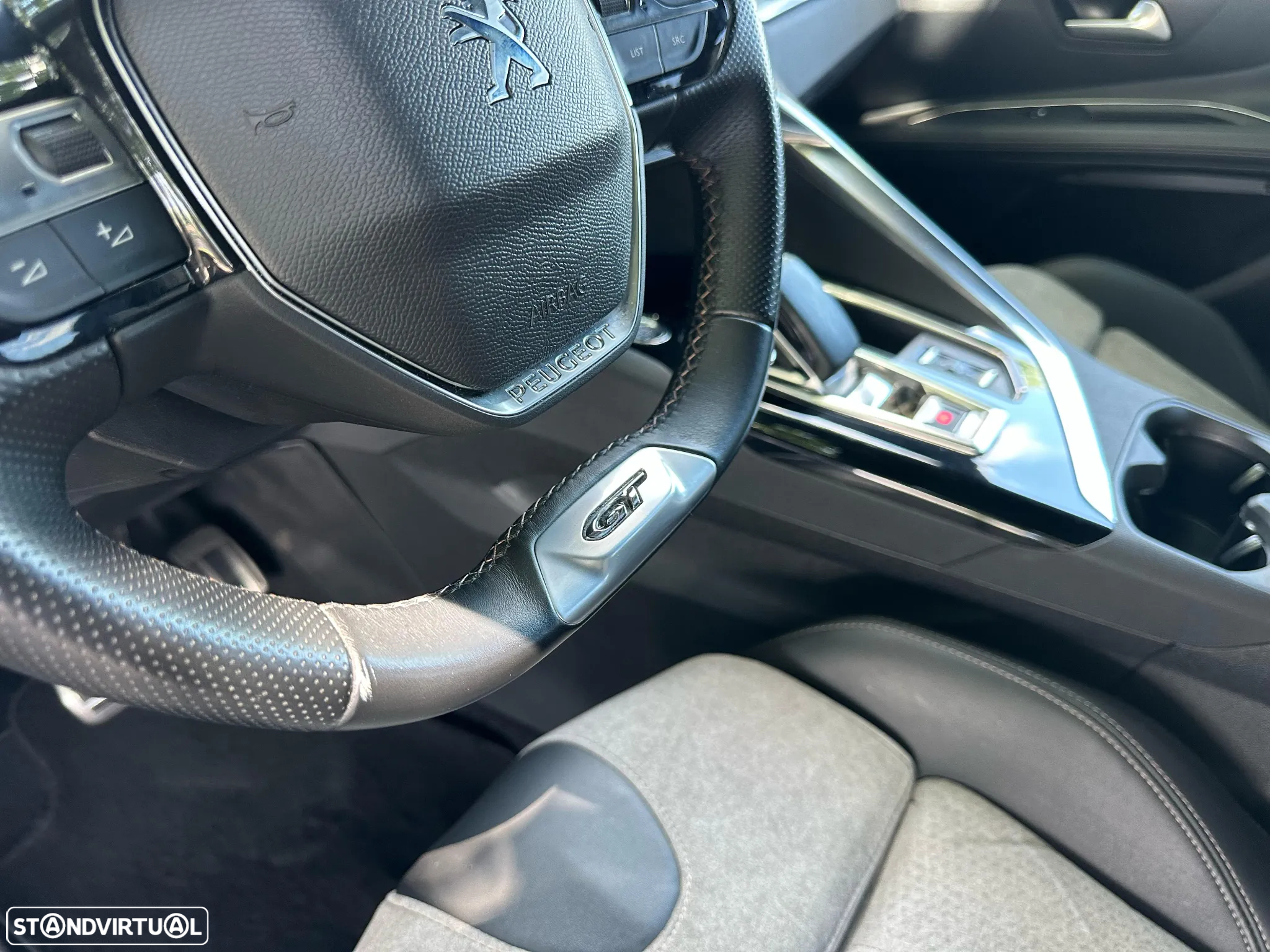 Peugeot 3008 1.6 Hybrid GT Pack e-EAT8 - 22
