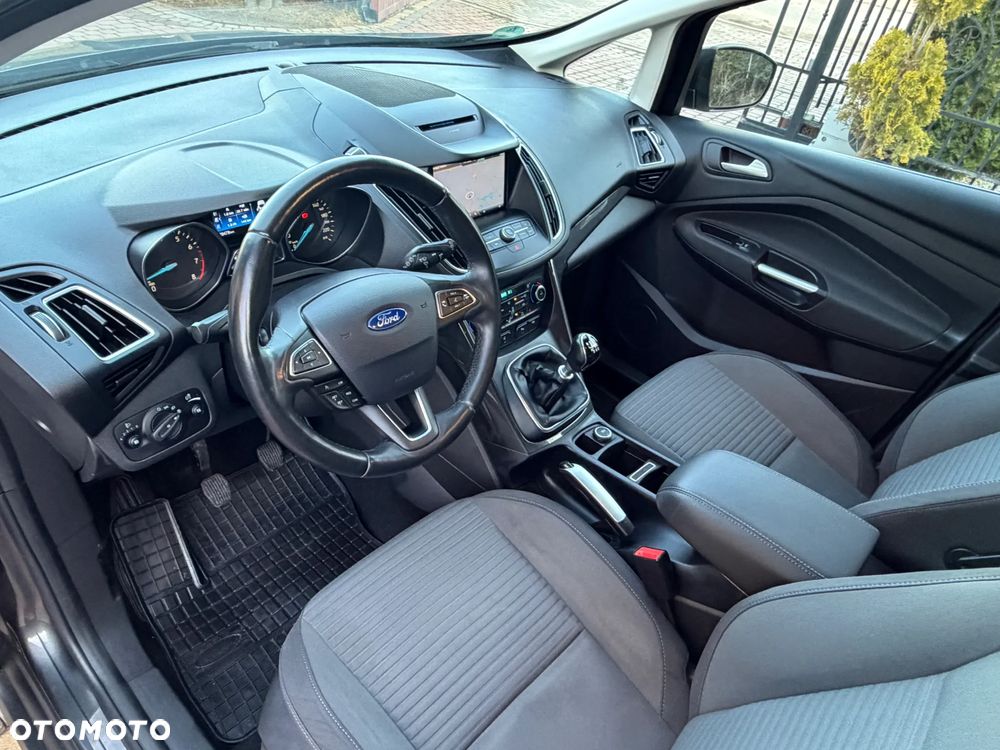 Ford Grand C-MAX - 11
