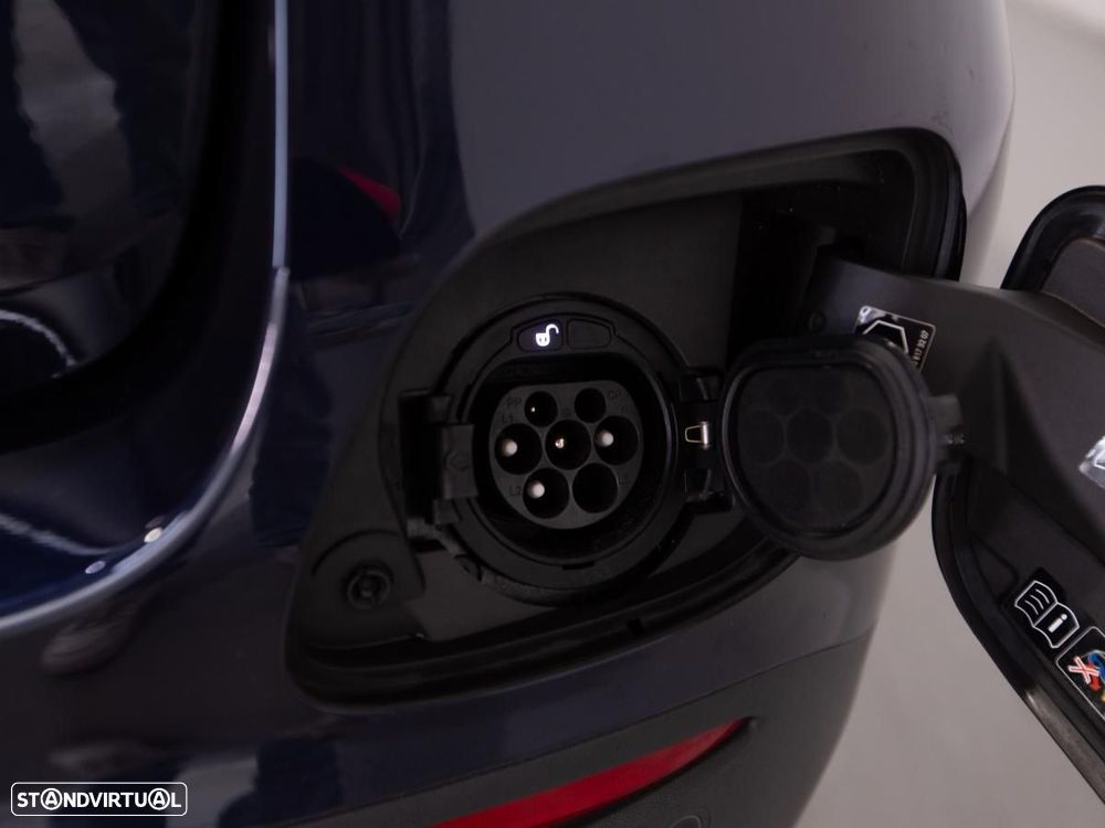 Mercedes-Benz GLC 300 de 4Matic - 16