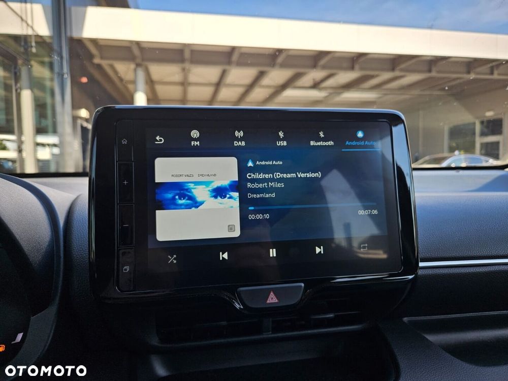 Toyota Yaris Hybrid 1.5 Style - 17