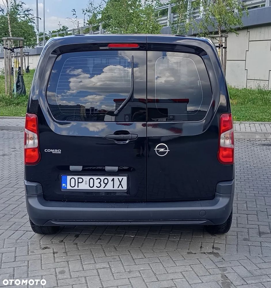 Opel Combo XL 1.2 Turbo Essentia S&S - 6
