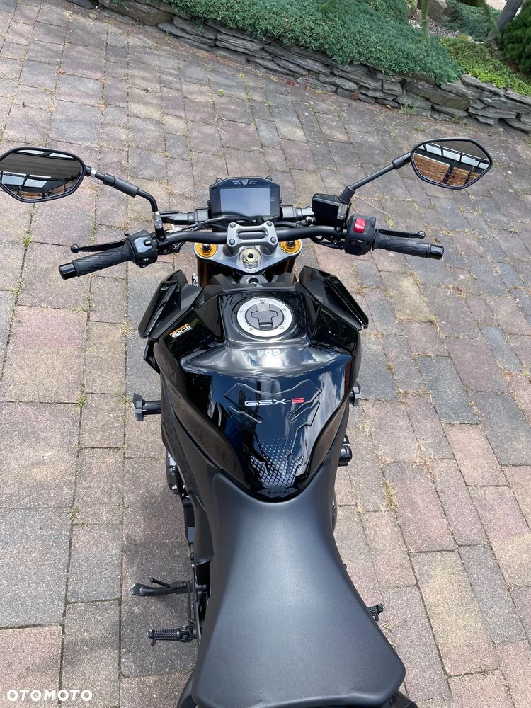 Suzuki GSX 1000 - 11