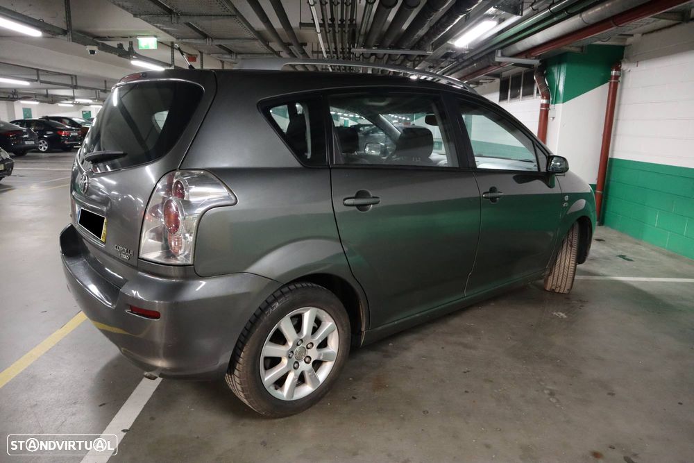 Toyota Corolla Verso 2.0 D-4D - 5