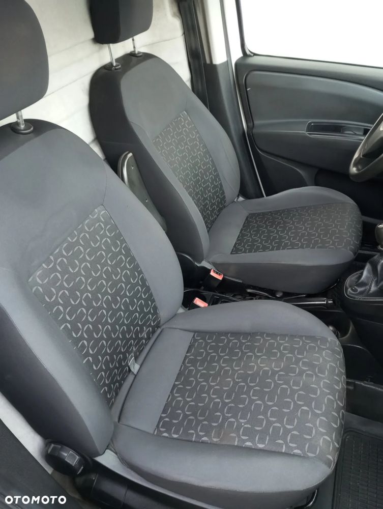 Fiat Doblo - 23