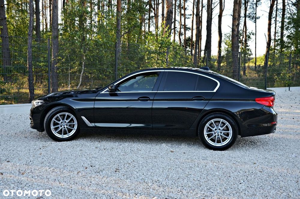 BMW Seria 5 520d Sport Line - 23