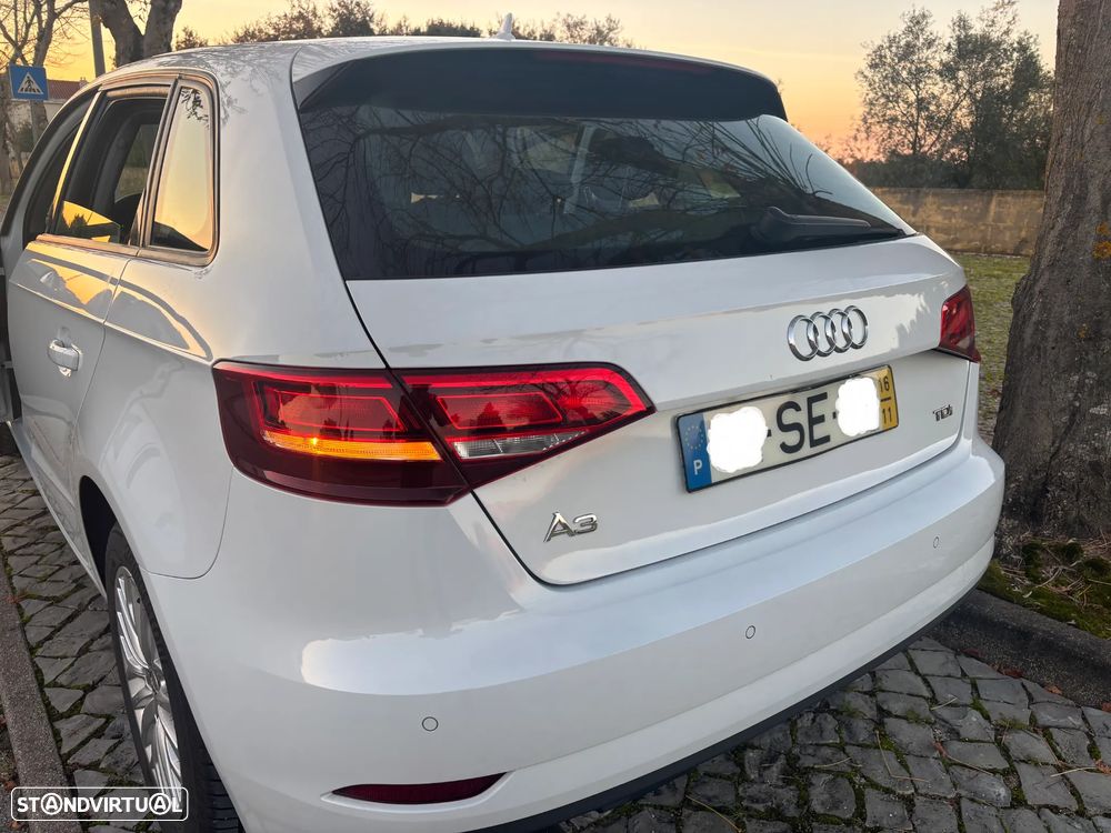 Audi A3 Sportback 1.6 TDI Advance Ultra - 6