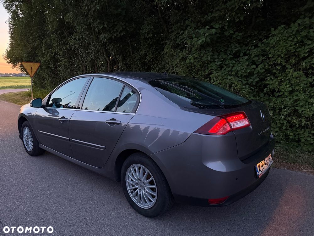 Renault Laguna 2011 photo 5