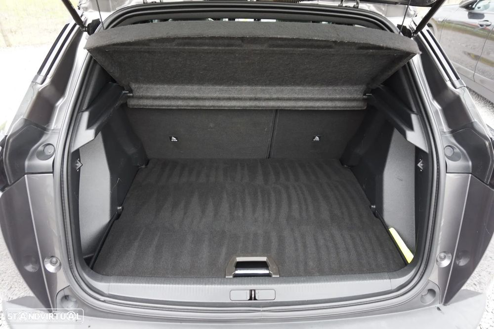 Peugeot 2008 1.5 BlueHDi GT Line EAT8 - 56