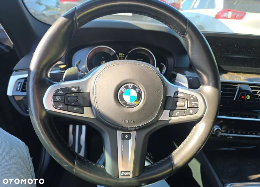 BMW Seria 5 530i xDrive M Sport Edition - 8