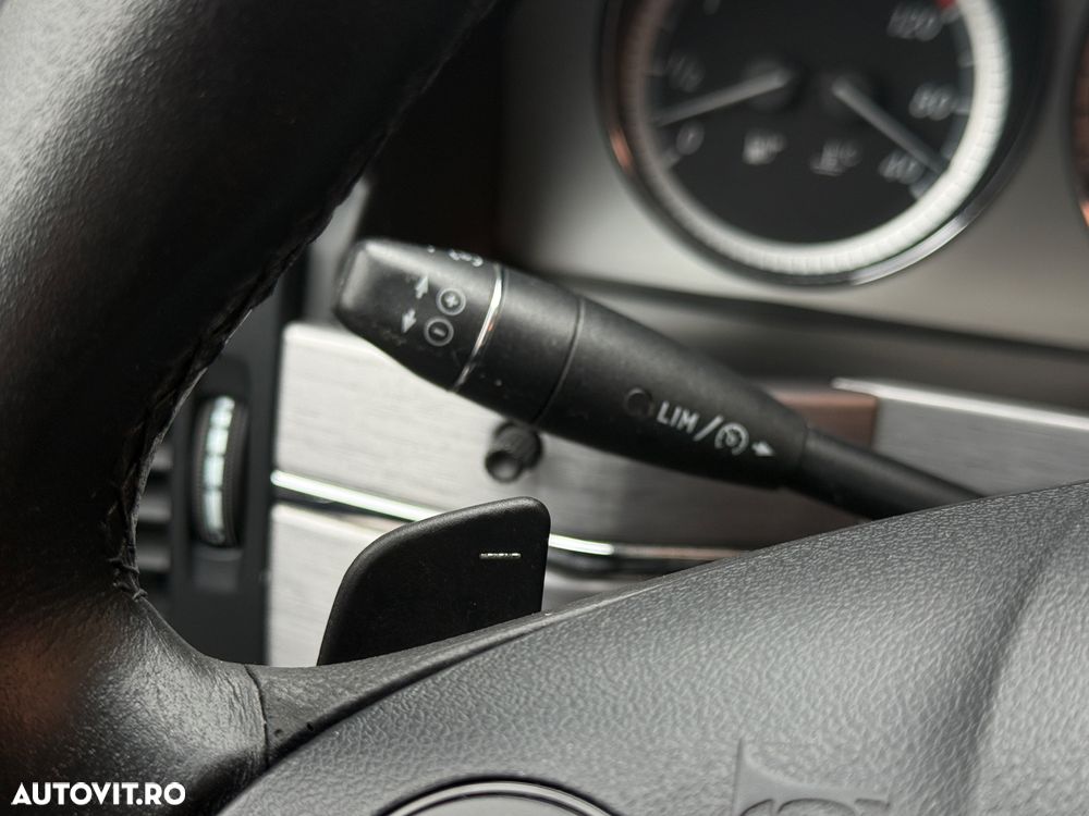 Mercedes-Benz GLK 220 CDI DPF BlueEFFICIENCY 7G-TRONIC SPORT EDITION - 27