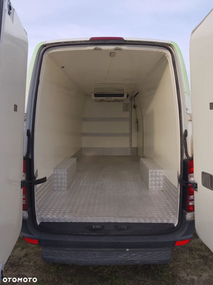 Mercedes-Benz Sprinter - 8