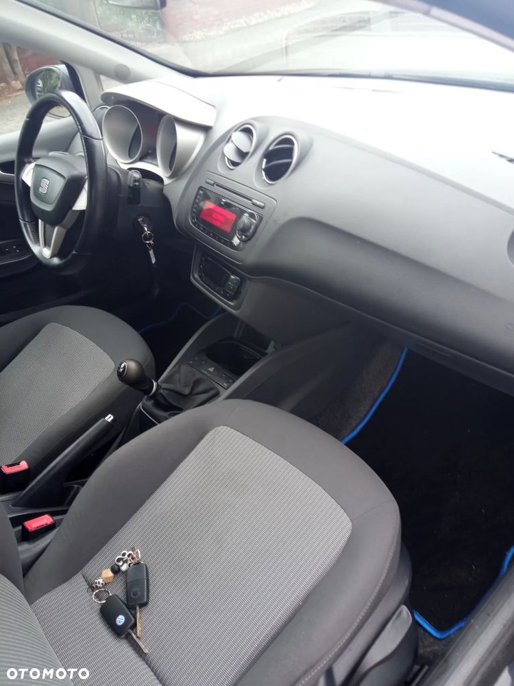 Seat Ibiza 1.4 16V Reference - 8