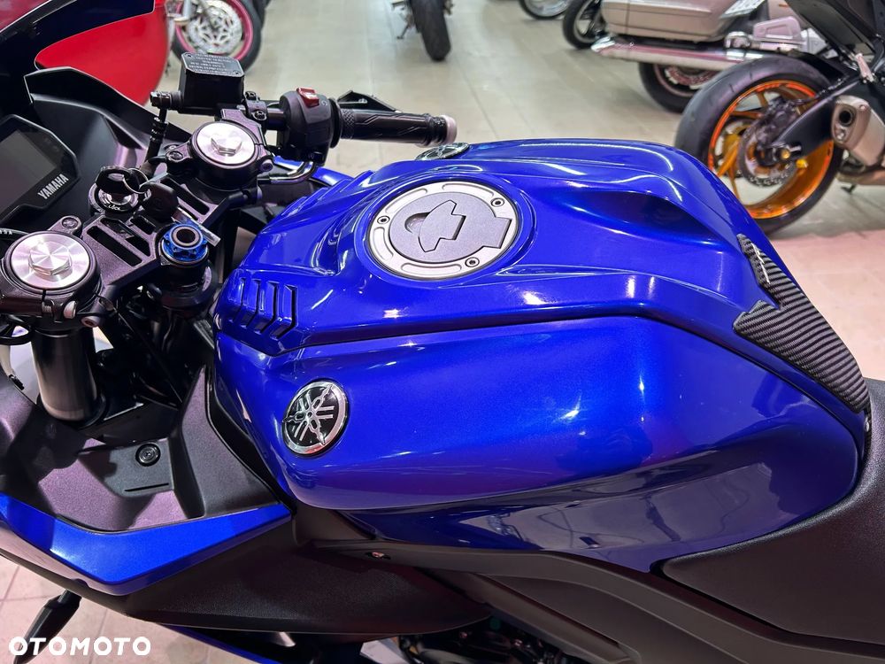 Yamaha YZF - 7