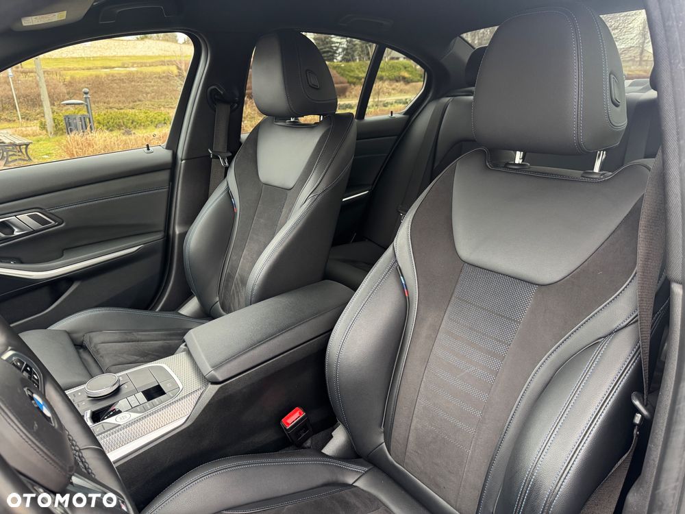 BMW Seria 3 320d xDrive M Sport sport - 21