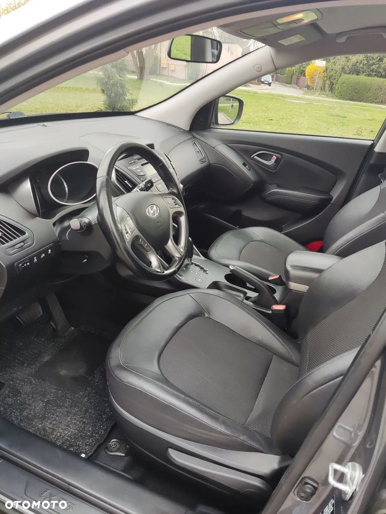 Hyundai Tucson 2.0 CRDI 4WD Automatik Premium - 11