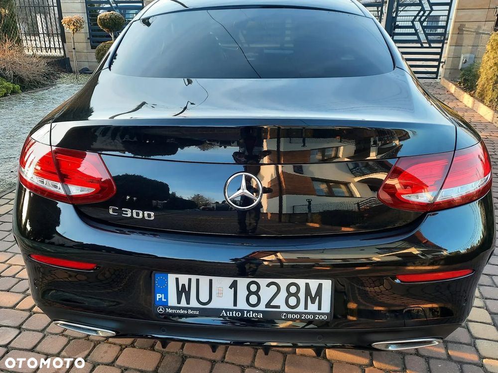 Mercedes-Benz Klasa C 300 9G-TRONIC - 5