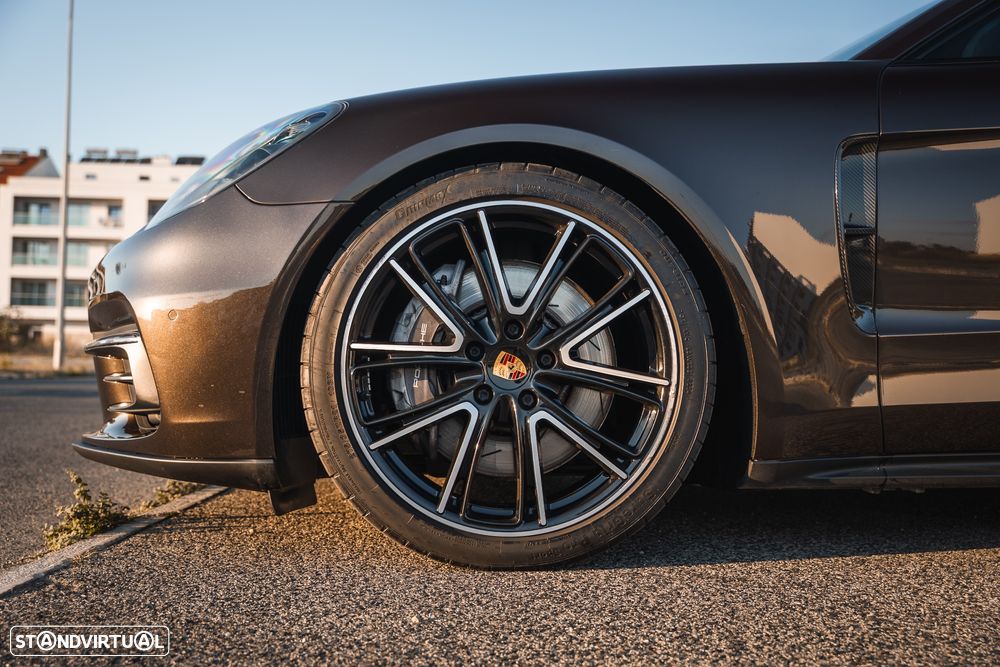 Porsche Panamera Sport Turismo 4 E-Hybrid - 29