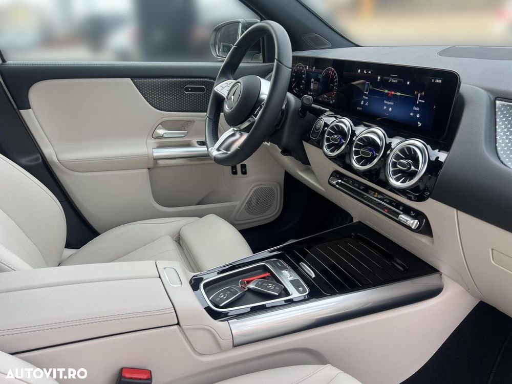 Mercedes-Benz GLA - 15