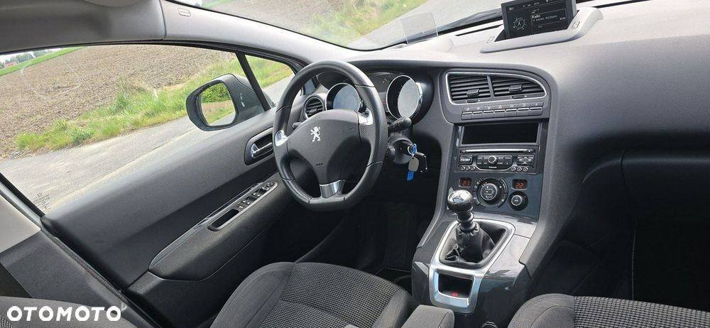 Peugeot 5008 - 29