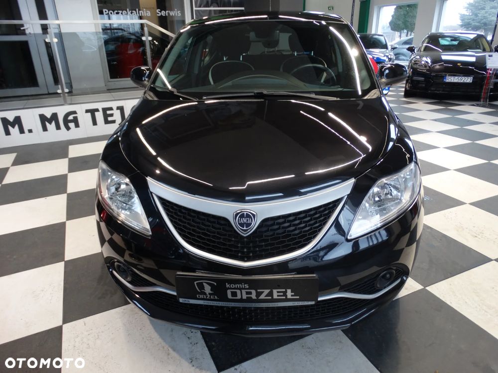 Lancia Ypsilon 1.2 8V Platinum S&S - 16